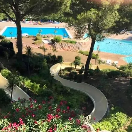 Cadre D'exception: Panoramic Sea View In Saint-raphael Saint-Raphael (Var)