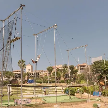 Cadre D'exception: Panoramic Sea View In Saint-raphael