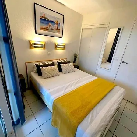 Cadre D'exception: Panoramic Sea View In Saint-raphael