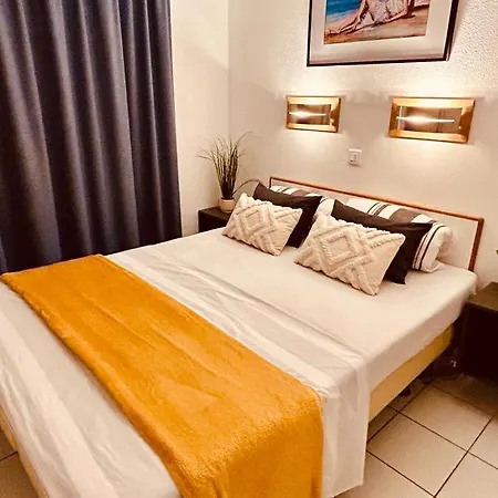 Cadre D'exception: Panoramic Sea View In Saint-raphael Saint-Raphael (Var)